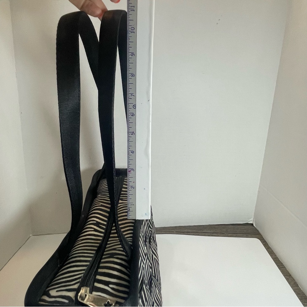 Harvey’s original seatbelt bag Zebra print tote. Pre-owned. - Picture 16 of 16